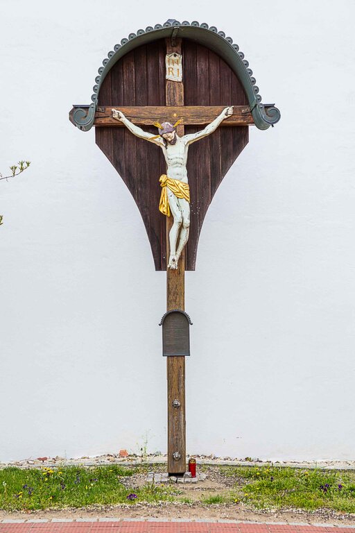 Image: 10_JA_9317 Friedhof, an der Kirche.jpg